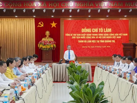 Đồng chí Tô Lâm, Tổng Bí thư, Chủ tịch nước dâng hương tại Nghĩa trang liệt sĩ quốc gia Trường Sơn