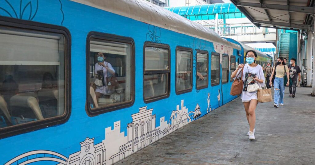 Chính thức mở bán vé tàu hè 2026 từ 10/4: Lịch tàu chạy từ 15/5 đến 16/8