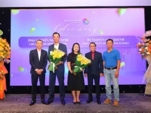 Khách quốc tế lập kỷ lục, Huế phục chế xong ngai vàng triều Nguyễn, Khánh Hòa dừng tour Bình Ba – Bình Hưng