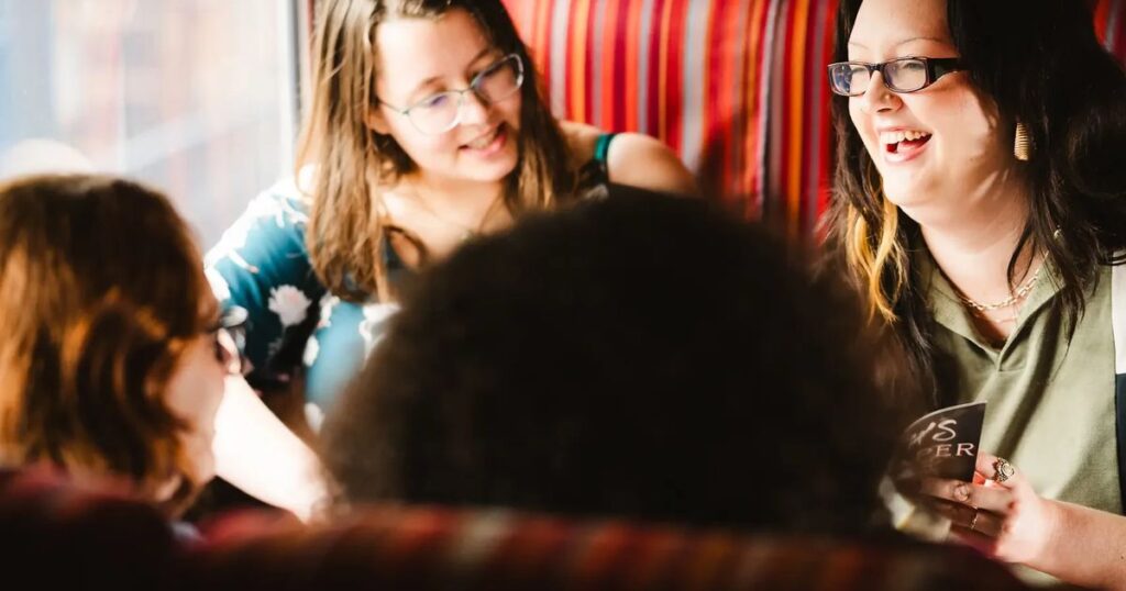 Khi du lịch bước ra từ trang sách: Việt Nam đã sẵn sàng cho xu hướng du lịch đọc sách “Bookcation”?