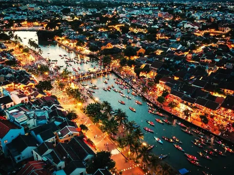 Ra mắt Trung tâm Hỗ trợ Chuyển đổi số Chợ Hạ Long 1: Đưa chợ truyền thống vươn mình vào kỷ nguyên số