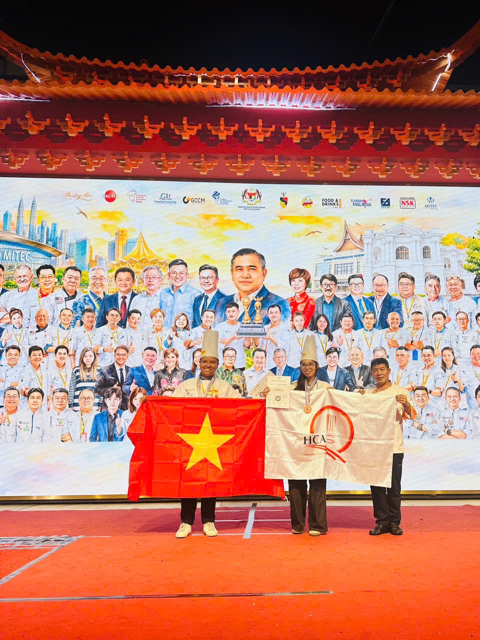 ba-nguyen-an-an-gianh-huy-chuong-dong-tai-hang-muc-chocolate-dessert-challenge-o-gccm-malaysia-2026-1784978913.jpg