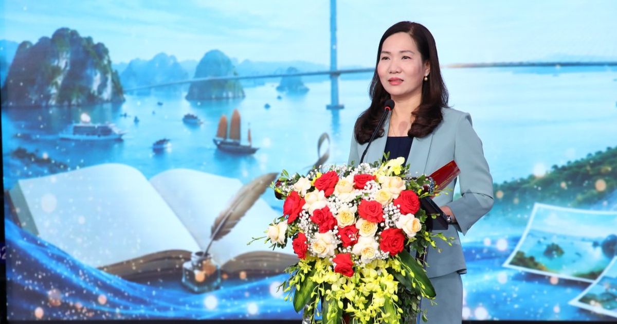 Thi sáng tác thơ, âm nhạc, nhiếp ảnh chào mừng Quảng Ninh hướng tới trở thành thành phố trực thuộc Trung ương