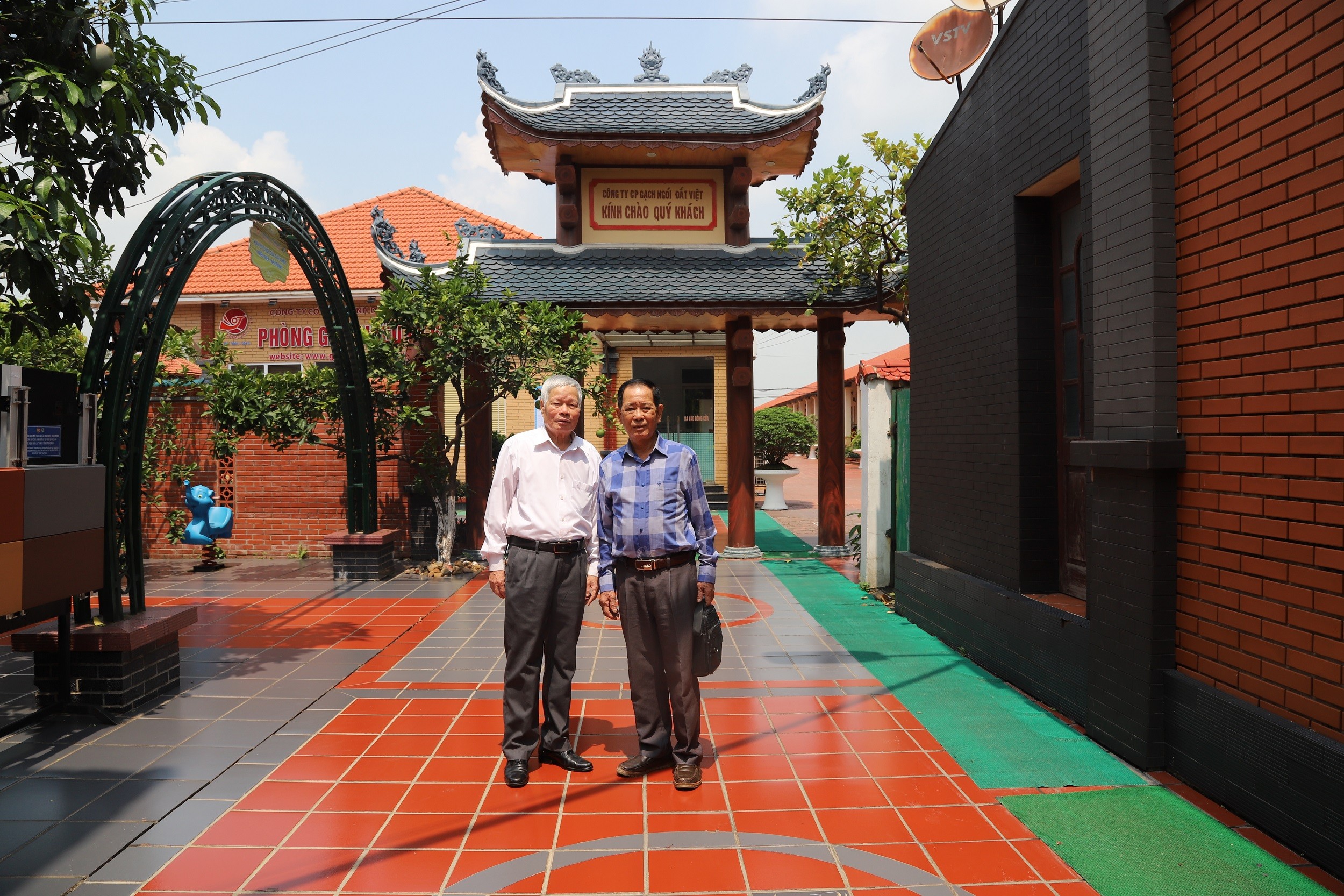 ong-hue-1781322384.jpg