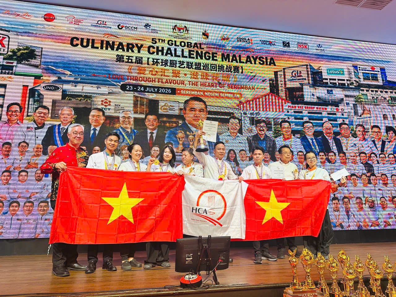 team-sa4-team-2-gianh-5-huy-chuong-vang-va-cup-top-2-tai-cung-phan-thi-1784978914.jpg