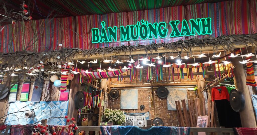 Bản Mường Xanh: Du lịch góp phần giữ gìn bản sắc Mường