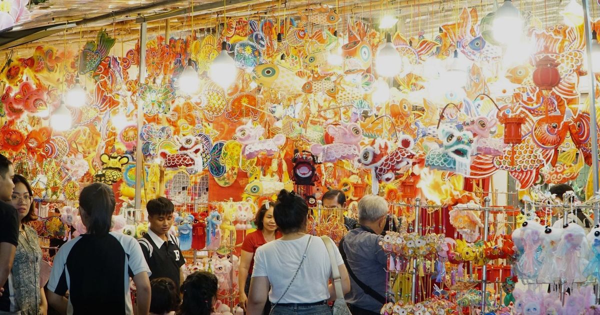 Hàng Mã khoác diện mạo mới trước thềm Trung thu