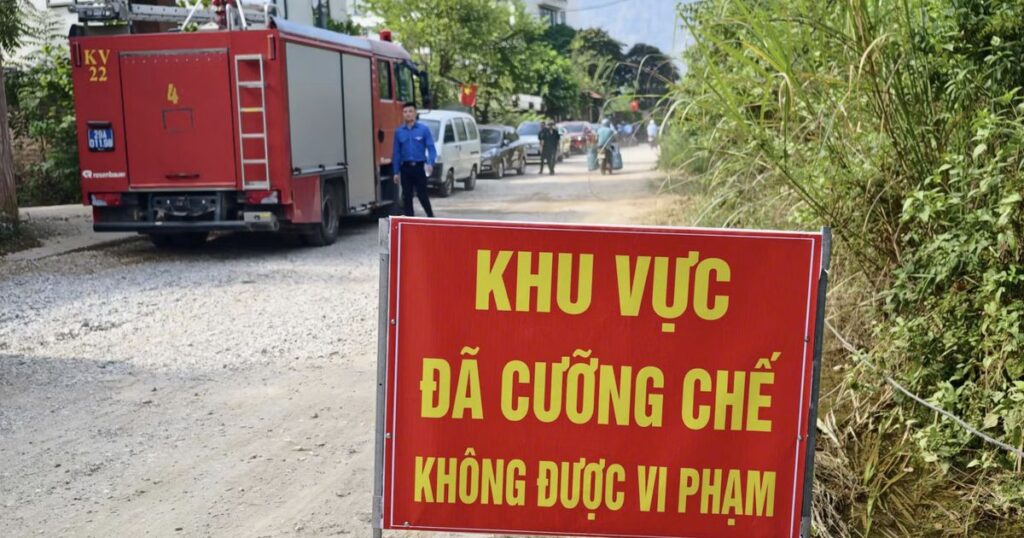 Hà Nội cưỡng chế phá dỡ 4 công trình vi phạm rừng phòng hộ Sóc Sơn