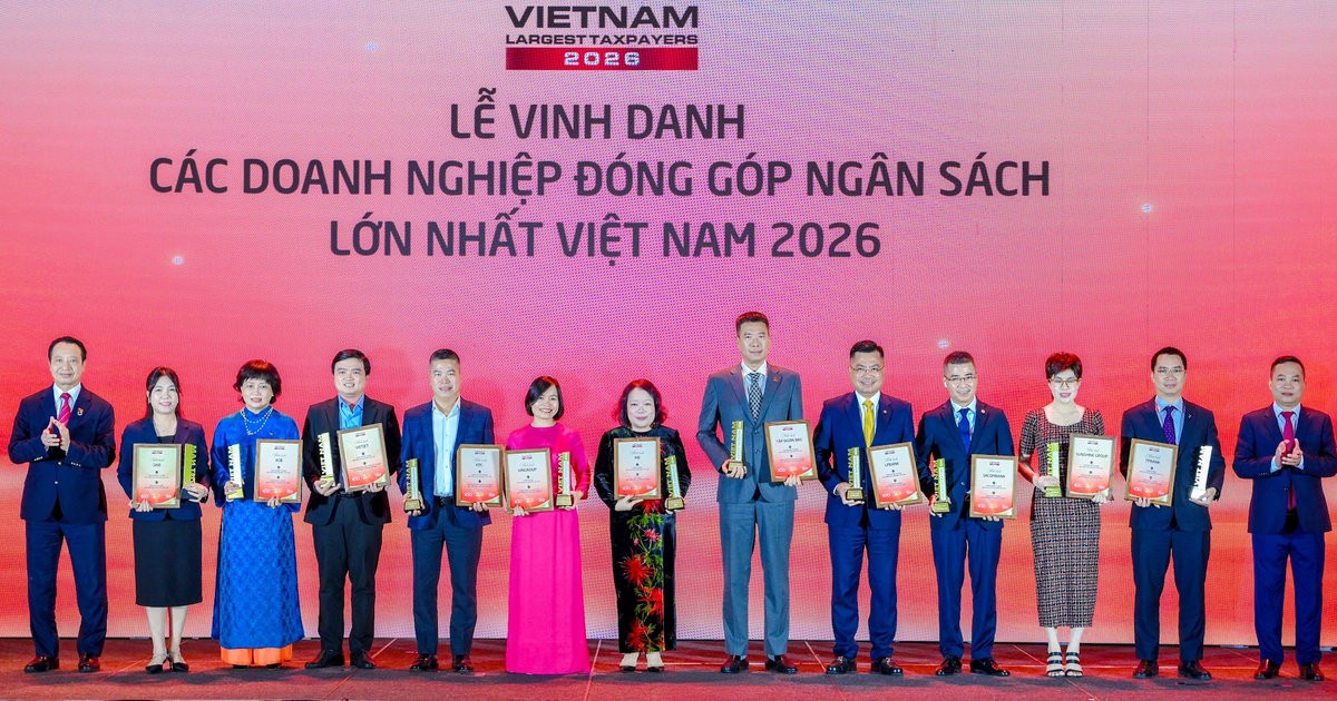 vinh-danh-1789753832.jpg