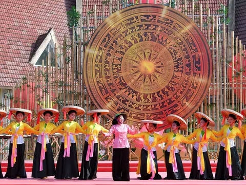 Không gian tranh Đông Hồ giới thiệu nét đẹp văn hóa Việt tại Lễ hội Văn hóa thế giới 2026