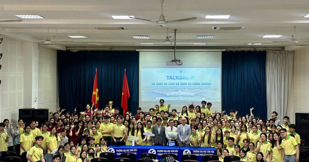 Sinh viên du lịch học cách ứng xử an toàn từ chuyên đề an ninh và dịch vụ hàng không