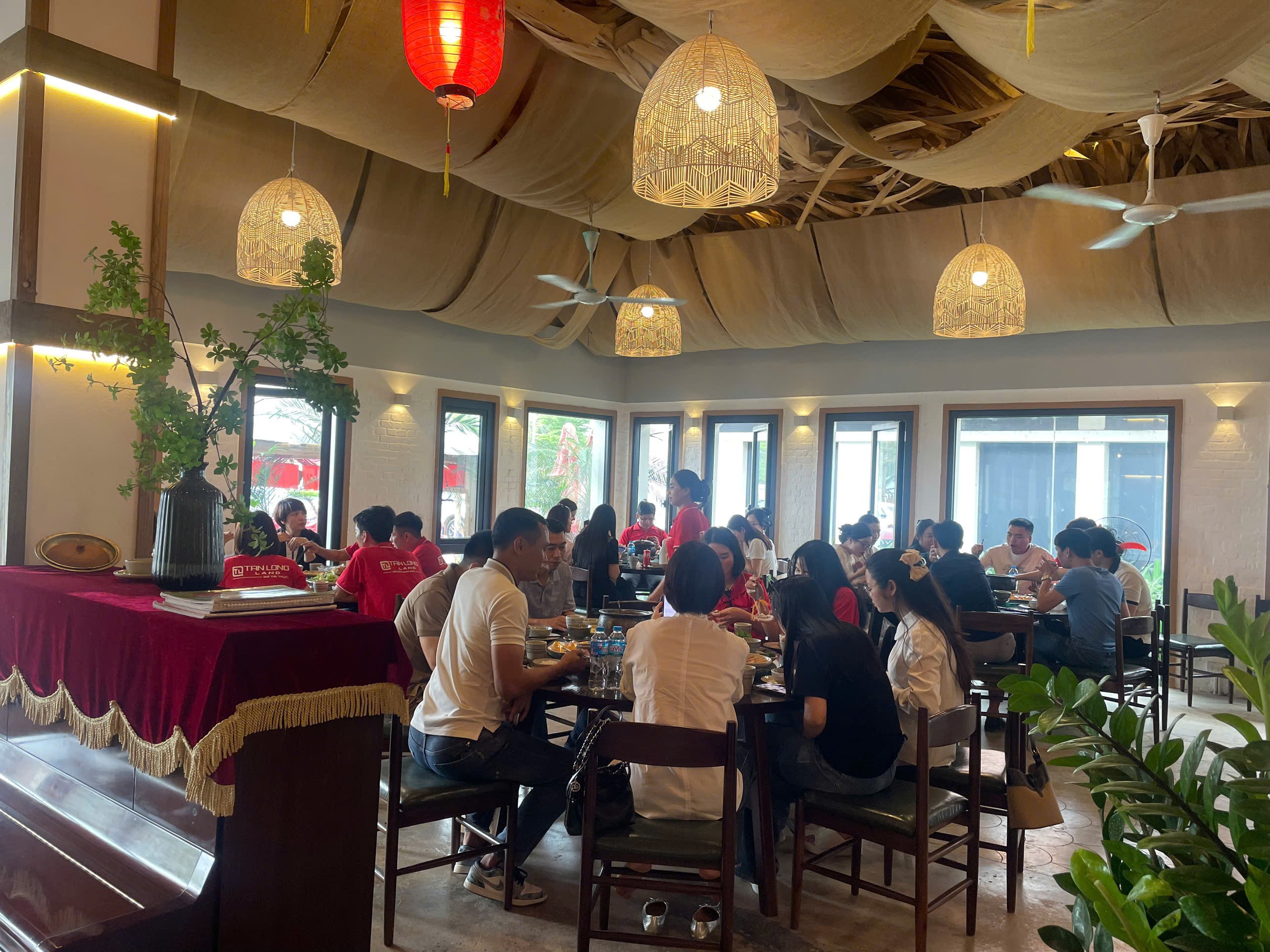 4c-nha-hang-khoi-1791041333.jpg