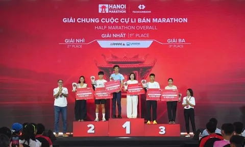 Hạ gục đại kình địch Thái Lan trong gang tấc: Cầu mây nữ Việt Nam rực sáng, ghi đậm dấu ấn chiến sĩ CAND