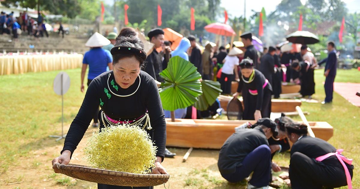 Côn Lôn, Tuyên Quang đón mùa cơm mới trong Lễ hội giã cốm