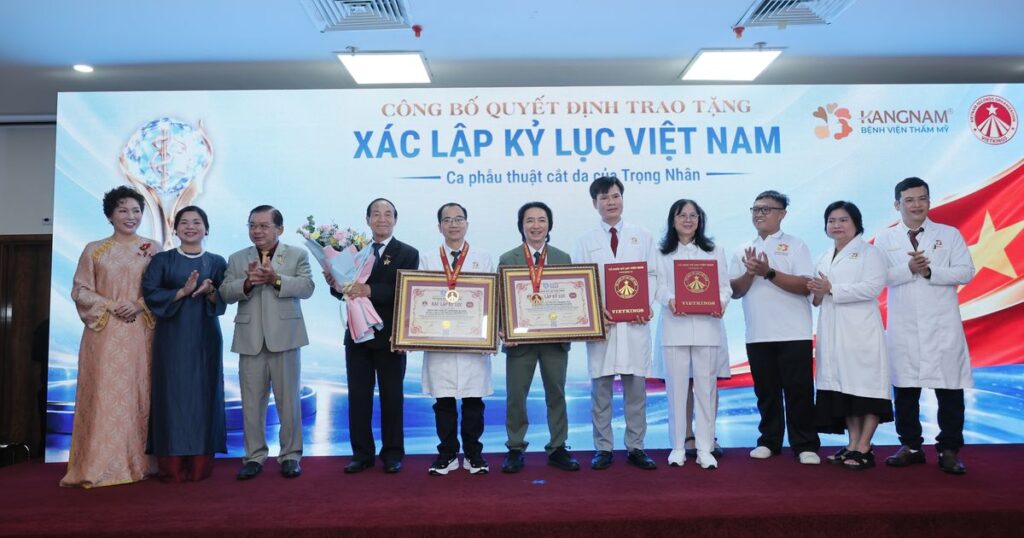 Bệnh viện Thẩm mỹ Kangnam đón nhận kỷ lục Việt Nam với ca tạo hình cơ thể phức tạp nhất