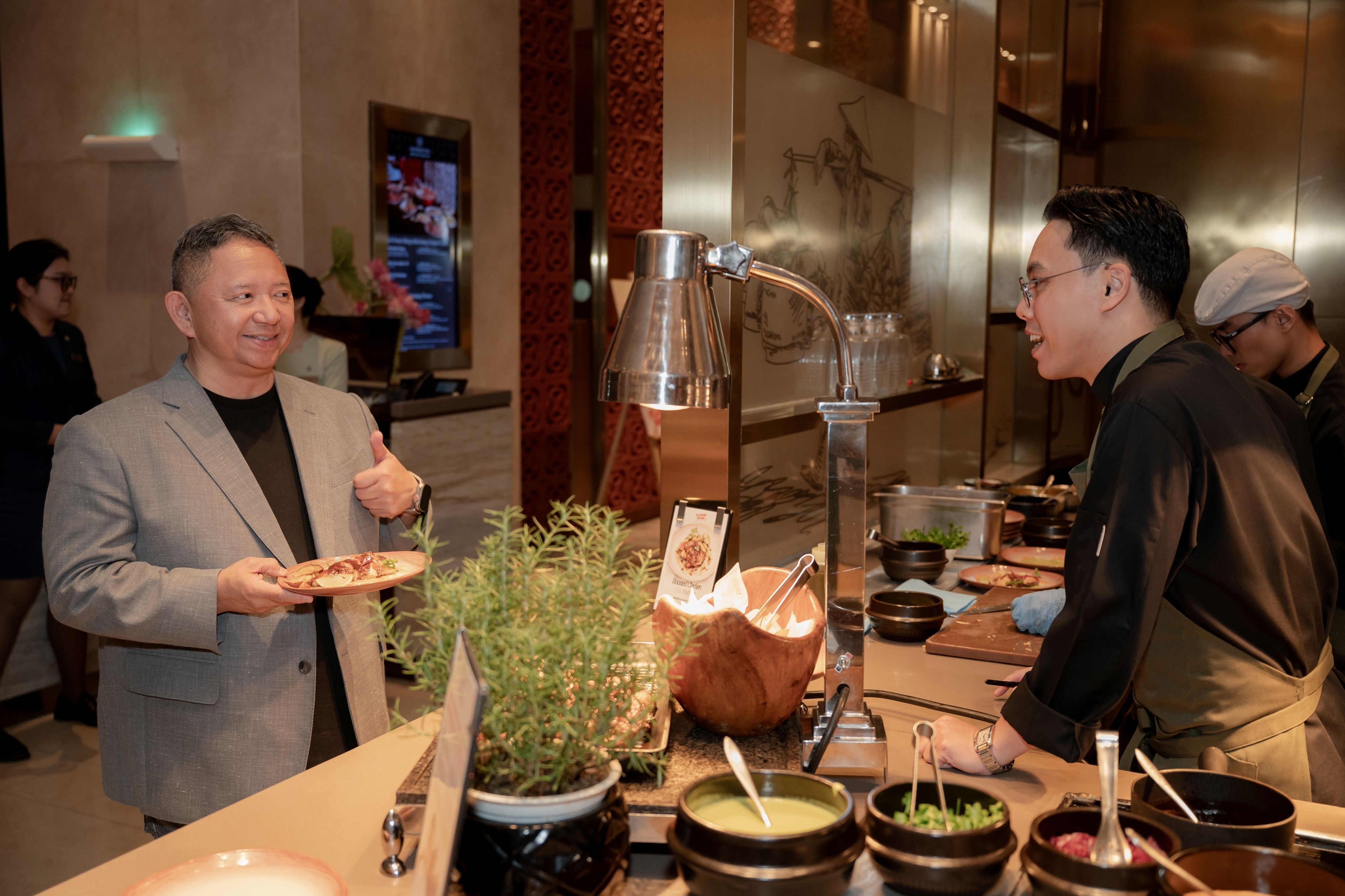 sheraton-saigon-grand-opera-hotel-flavorhood-season-2-3-1792556208 sheraton-saigon-grand-opera-hotel-flavorhood-season-2-3-1792556208.jpg